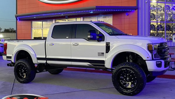 2020 White Ford F250