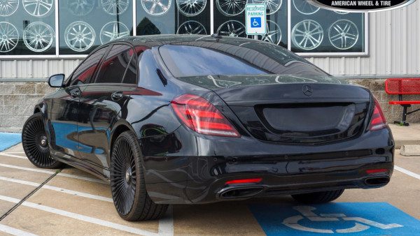 Black 2019 Mercedes S450