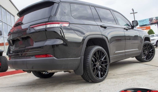 Black 2022 Jeep Grand Cherokee