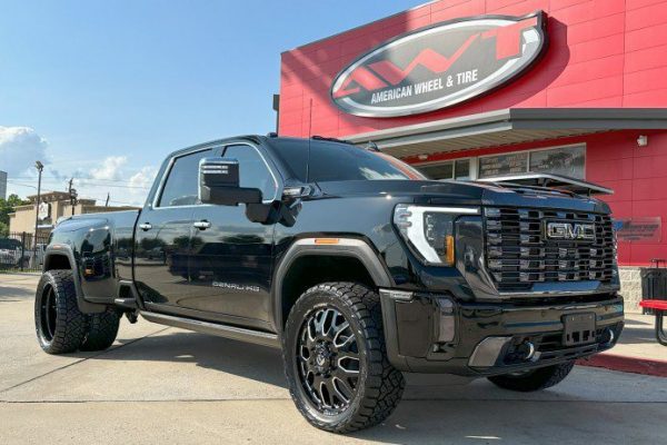 Black 2023 GMC Sierra Denali HD 3500 Dually