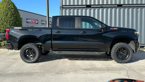 Black Chevrolet Silverado 1500 Trail Boss