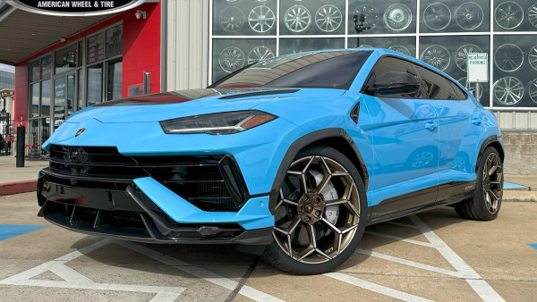 Blue 2023 Lamborghini Urus