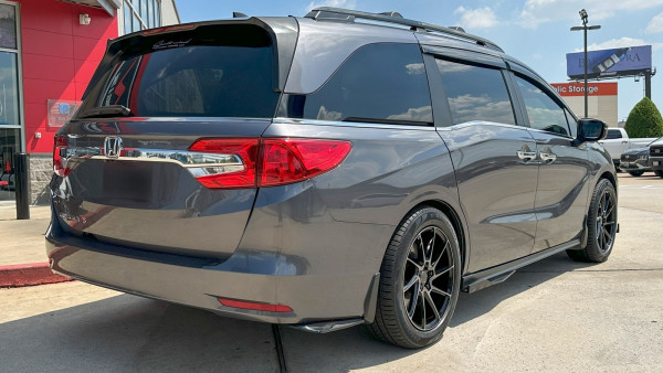 Gray Honda Odyssey