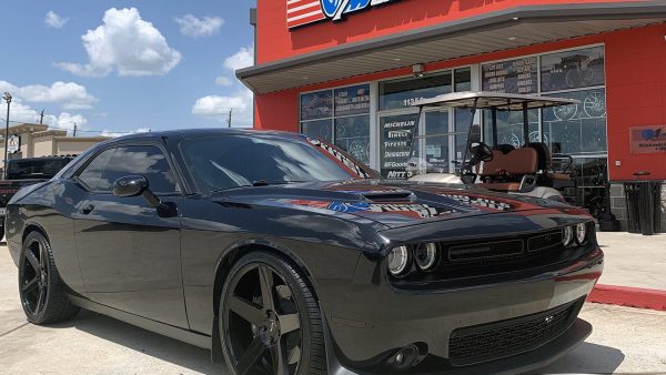 Pitch Black 2016 Dodge Challenger R/T