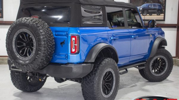 Velocity Blue 2021 Ford Bronco