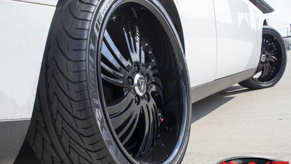 White 2015 Dodge Challenger