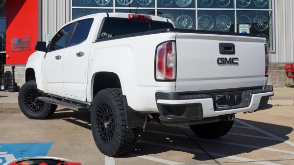 White 2020 GMC Canyon