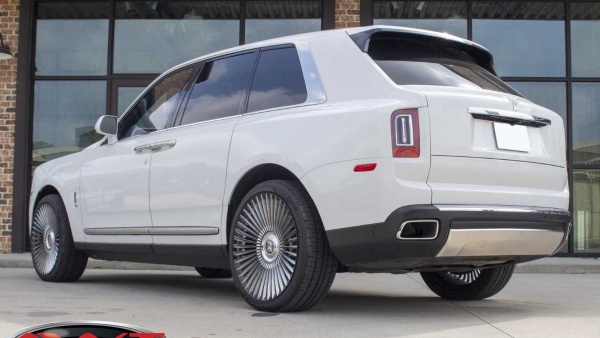 White 2020 Rolls Royce Cullinan