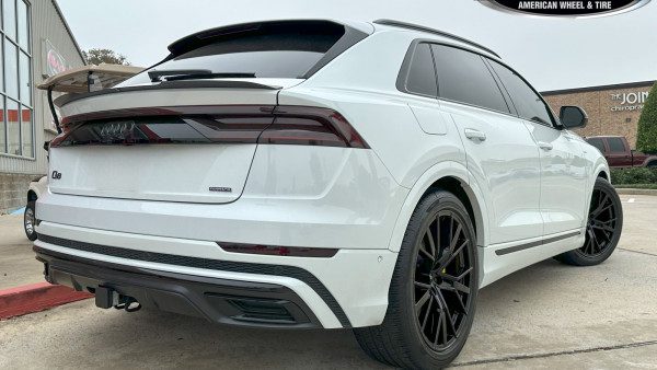 White 2023 Audi Q8