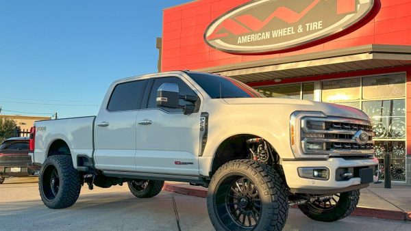 White 2023 Ford F250