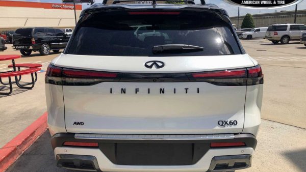 White 2023 Infiniti QX60