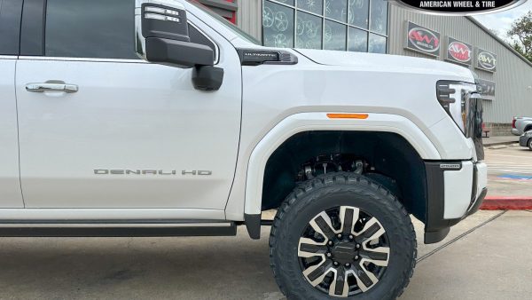 White 2024 GMC Denali HD 2500