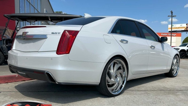 White Cadillac CTS