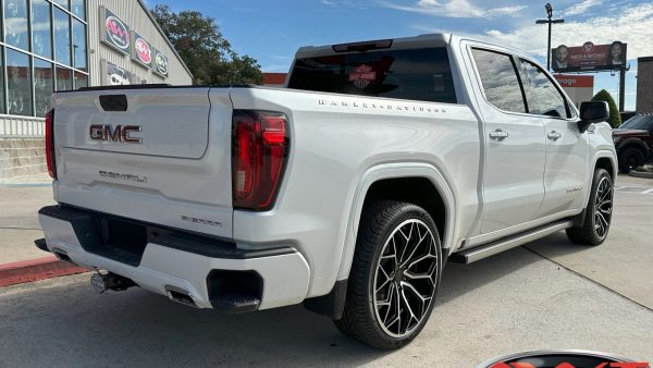 White GMC Sierra 1500 Denali Harley Davidson Edition