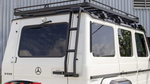 White Mercedes G550 4x4 Squared G-Wagon