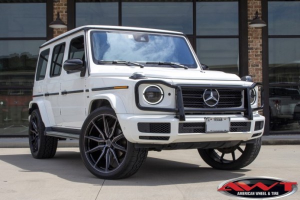 White Mercedes G550 G-Wagon