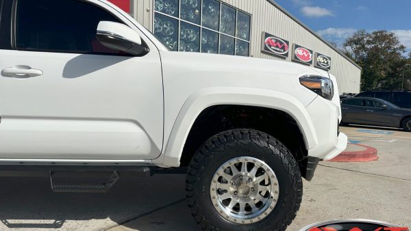 White Toyota Tacoma